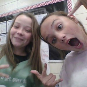 Meet your Posher, Ellee